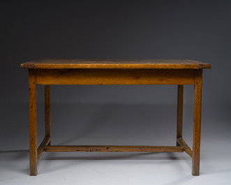 Table &agrave; &eacute;crire &agrave; un tiroir en ch&ecirc;ne, France, 18&egrave;me si&egrave;cle