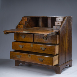 Secr&eacute;taire en ch&ecirc;ne avec int&eacute;rieur, Angleterre, 18&egrave;me si&egrave;cle