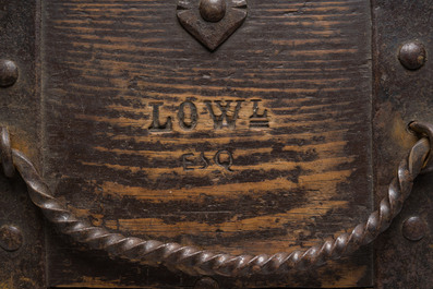 Coffre de voyage en bois courb&eacute; aux montures en fer forg&eacute;, Su&egrave;de, 18&egrave;me si&egrave;cle