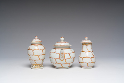 An extensive Chinese partly gilt 'butterfly' tea set, Qianlong