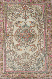 Twee Turkse Kayseri tapijten met geometrisch en floraal decor, wol op katoen, 20ste eeuw