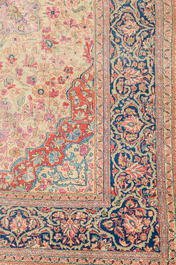 A Persian Keshan (Kashan) rug with floral design, wool on cotton, first half 20th C.