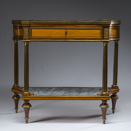 Desserte de style Louis XVI en bois sculpt&eacute; aux montures en bronze et cuivre et recouvert de marbre gris Sainte-Anne, France, 19&egrave;me si&egrave;cle