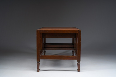 Escalier de biblioth&egrave;que en acajou rev&ecirc;tue de cuir et transformable en table d'appoint, Angleterre, &eacute;poque victorienne, vers 1900