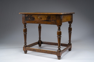 Table de changeur &agrave; un tiroir en ch&ecirc;ne, Flandre, 18&egrave;me si&egrave;cle