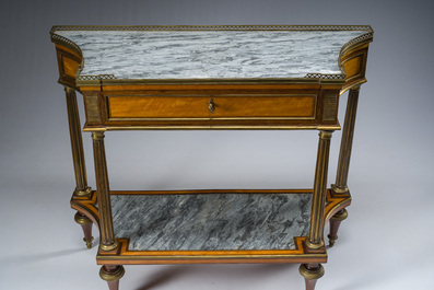 Desserte de style Louis XVI en bois sculpt&eacute; aux montures en bronze et cuivre et recouvert de marbre gris Sainte-Anne, France, 19&egrave;me si&egrave;cle