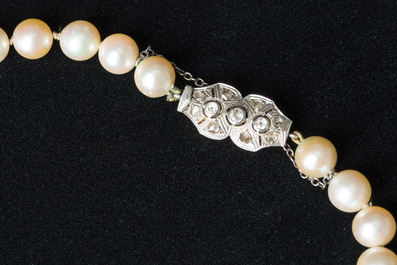 Collier de perles Akoya avec fermoir en or, 20&egrave;me si&egrave;cle