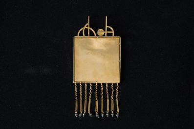Octave Landuyt (1922-2024): Pendentif en or jaune 18 carats orn&eacute; d'un bouffon et de pierres pr&eacute;cieuses