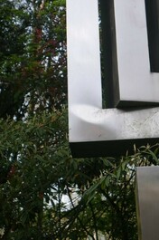 Hilde Van Sumere (1932-2013): Sans titre, acier inoxydable