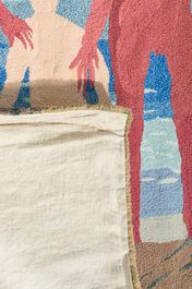 Jos&eacute; Vermeersch (1922-1997): Tapisserie murale except. &agrave; d&eacute;cor des figures et un chien sur la plage, laine tuft&eacute;e &agrave; la main, &eacute;d. 1/1, dat&eacute; (19)91