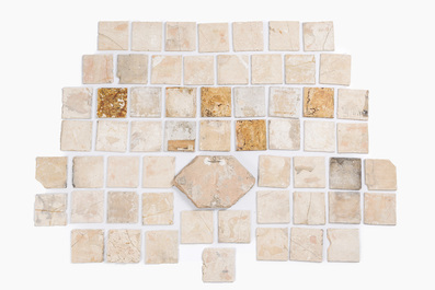 58 carreaux en fa&iuml;ence de Delft en bleu, blanc et mangan&egrave;se et un carreau qajar hexagonal, 18&egrave;me/19&egrave;me si&egrave;cle