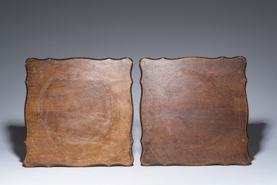 Een paar grote Chinese famille rose vazen met draken en feniksen op blauwe fondkleur, Kangxi merk, 19de eeuw