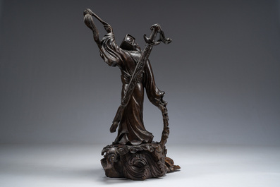 Grand figure d'un immortel en bois sculpt&eacute;, Meiji, 19&egrave;me/20&egrave;me si&egrave;cle
