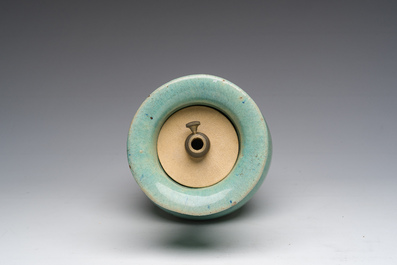 Vase en gr&egrave;s monochrome turquoise mont&eacute; en lampe, Chine, 19&egrave;me/20&egrave;me si&egrave;cle