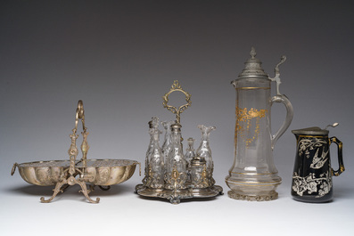 Collection vari&eacute;e de vaisselle en verre, m&eacute;tal argent&eacute; et c&eacute;ramique, Angleterre, 19&egrave;me/20&egrave;me si&egrave;cle