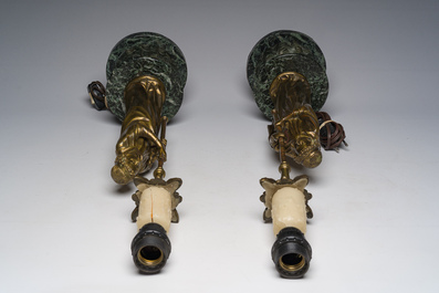 Paire de figures de style n&eacute;o-gothique en bronze dor&eacute; sur un socle en marbre vert de mer transform&eacute;es en chandeliers, France, vers 1900