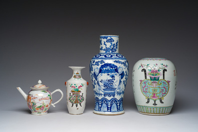 Collection vari&eacute;e en porcelaine de Chine bleu, blanc et famille rose, Qianlong et post&eacute;rieur
