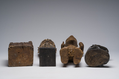 Collection vari&eacute;e de masques et de sculptures africaines, origines diverses, 20&egrave;me si&egrave;cle