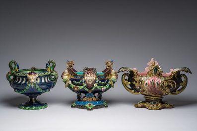 Trois diverses jardini&egrave;res en majolique polychrome, e.a. Boh&egrave;me et Allemagne, 19&egrave;me/20&egrave;me si&egrave;cle.