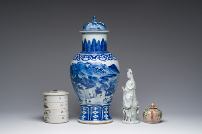 Collection vari&eacute;e en porcelaine de Chine bleu, blanc, famille rose et qianjiang cai, Qianlong et post&eacute;rieur