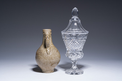 Pichet bellarmine en gr&egrave;s allemand et une bonbonni&egrave;re en cristal taill&eacute;, 17&egrave;me et 19&egrave;me si&egrave;cle