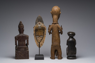 Collection vari&eacute;e de masques et de sculptures africaines, origines diverses, 20&egrave;me si&egrave;cle