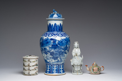 Collection vari&eacute;e en porcelaine de Chine bleu, blanc, famille rose et qianjiang cai, Qianlong et post&eacute;rieur