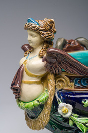 Trois diverses jardini&egrave;res en majolique polychrome, e.a. Boh&egrave;me et Allemagne, 19&egrave;me/20&egrave;me si&egrave;cle.