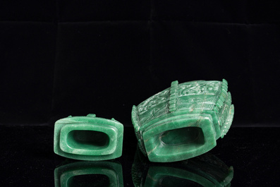 Vase couvert de style archa&iuml;que en pierre dure, Chine, 20&egrave;me si&egrave;cle