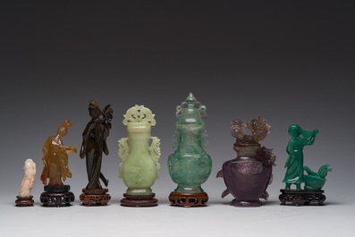 Collection de sept sculptures en pierre dure, dont du jade, du quartz et de l'&oelig;il de tigre, Chine, 19&egrave;me/20&egrave;me si&egrave;cle