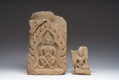 Deux statuettes en gr&egrave;s jaune repr&eacute;sentant un prince assis, Cambodge, &eacute;poque Angkor et Jayavarman VII, 10&egrave;me-13&egrave;me si&egrave;cle