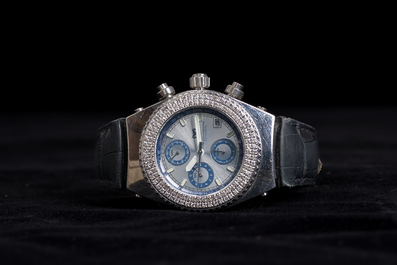 Montre-bracelet TechnoMarine Diamond Chronograph de la s&eacute;rie 200M en acier inoxydable, 21&egrave;me si&egrave;cle