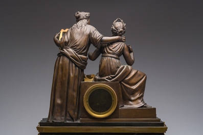 Pendule en bronze dor&eacute; et marbre noir surmont&eacute;e de deux musiciennes, France, 19&egrave;me si&egrave;cle