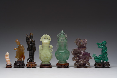 Collection de sept sculptures en pierre dure, dont du jade, du quartz et de l'&oelig;il de tigre, Chine, 19&egrave;me/20&egrave;me si&egrave;cle