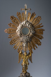 Ostensoir en argent dor&eacute; avec un ange couronn&eacute; d'un nuage radieux, poin&ccedil;on du ma&icirc;tre Hippolyte-Fran&ccedil;ois Bertrand-Paraud, 950/000, France, 19&egrave;me si&egrave;cle