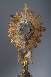 Ostensoir en argent dor&eacute; avec un ange couronn&eacute; d'un nuage radieux, poin&ccedil;on du ma&icirc;tre Hippolyte-Fran&ccedil;ois Bertrand-Paraud, 950/000, France, 19&egrave;me si&egrave;cle