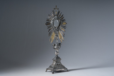 Ostensoir en argent partiellement dor&eacute; &agrave; d&eacute;cor de ch&eacute;rubins, poin&ccedil;on du ma&icirc;tre Jean-Fran&ccedil;ois M&eacute;zard, 950/000, France, Paris, ca. 1798/1822