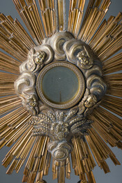 Ostensoir en argent dor&eacute; avec un ange couronn&eacute; d'un nuage radieux, poin&ccedil;on du ma&icirc;tre Hippolyte-Fran&ccedil;ois Bertrand-Paraud, 950/000, France, 19&egrave;me si&egrave;cle