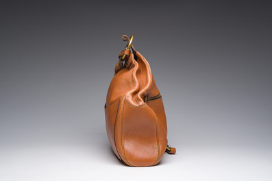 Sac &agrave; dos 'Camel Amandier' en cuir marron avec sa pochette d'origine, Delvaux, 20&egrave;me si&egrave;cle