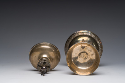 Ciboire en argent &agrave; d&eacute;cor dede motifs floraux grav&eacute;s et des armoiries de la famille Quintin (de Kercadio) de Bretagne, France, 19&egrave;me si&egrave;cle