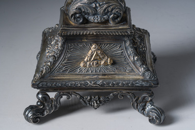 Ostensoir en argent partiellement dor&eacute; surmont&eacute; d'une couronne en m&eacute;tal dor&eacute;, poin&ccedil;on du ma&icirc;tre Pierre-Henry Favier, 950/000, France, 19&egrave;me si&egrave;cle