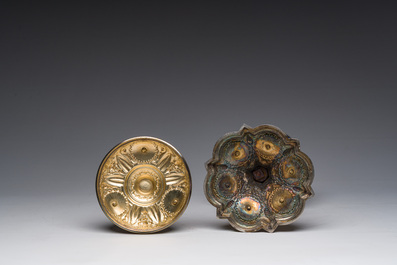 Ciboire en argent n&eacute;o-gothique &agrave; d&eacute;cor de de motifs floraux en relief et d'&eacute;maux, poin&ccedil;on de ma&icirc;tre Antoine Jolivet, France, 19&egrave;me si&egrave;cle