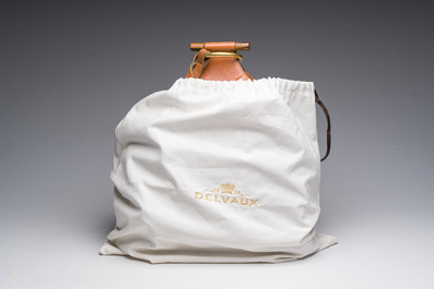 Sac &agrave; dos 'Camel Amandier' en cuir marron avec sa pochette d'origine, Delvaux, 20&egrave;me si&egrave;cle