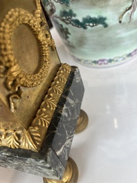 Een Franse Empire verguld bronzen en vert de mer marmeren pendule bekroond met 'L'&eacute;tude de l'astronomie' naar Jean-Andr&eacute; Reiche (1752-1817), 19de eeuw