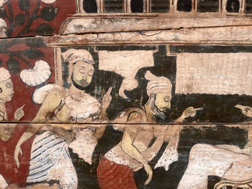 Een bijzonder Sri Lankaans polychroom gedecoreerd houten wandpaneel met een eerbetuiging aan Boeddha, 18de/19de eeuw