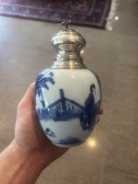 Bo&icirc;te &agrave; th&eacute; en porcelaine de Chine bleu et blanc &agrave; monture en argent hollandais, Kangxi