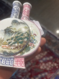 Vase double en porcelaine de Chine famille rose &agrave; d&eacute;cor floral et de paysage, marque de Qianlong, R&eacute;publique, 20&egrave;me si&egrave;cle