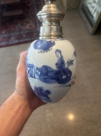 Bo&icirc;te &agrave; th&eacute; en porcelaine de Chine bleu et blanc &agrave; monture en argent hollandais, Kangxi