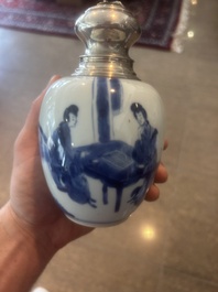 Bo&icirc;te &agrave; th&eacute; en porcelaine de Chine bleu et blanc &agrave; monture en argent hollandais, Kangxi