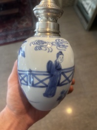 Bo&icirc;te &agrave; th&eacute; en porcelaine de Chine bleu et blanc &agrave; monture en argent hollandais, Kangxi